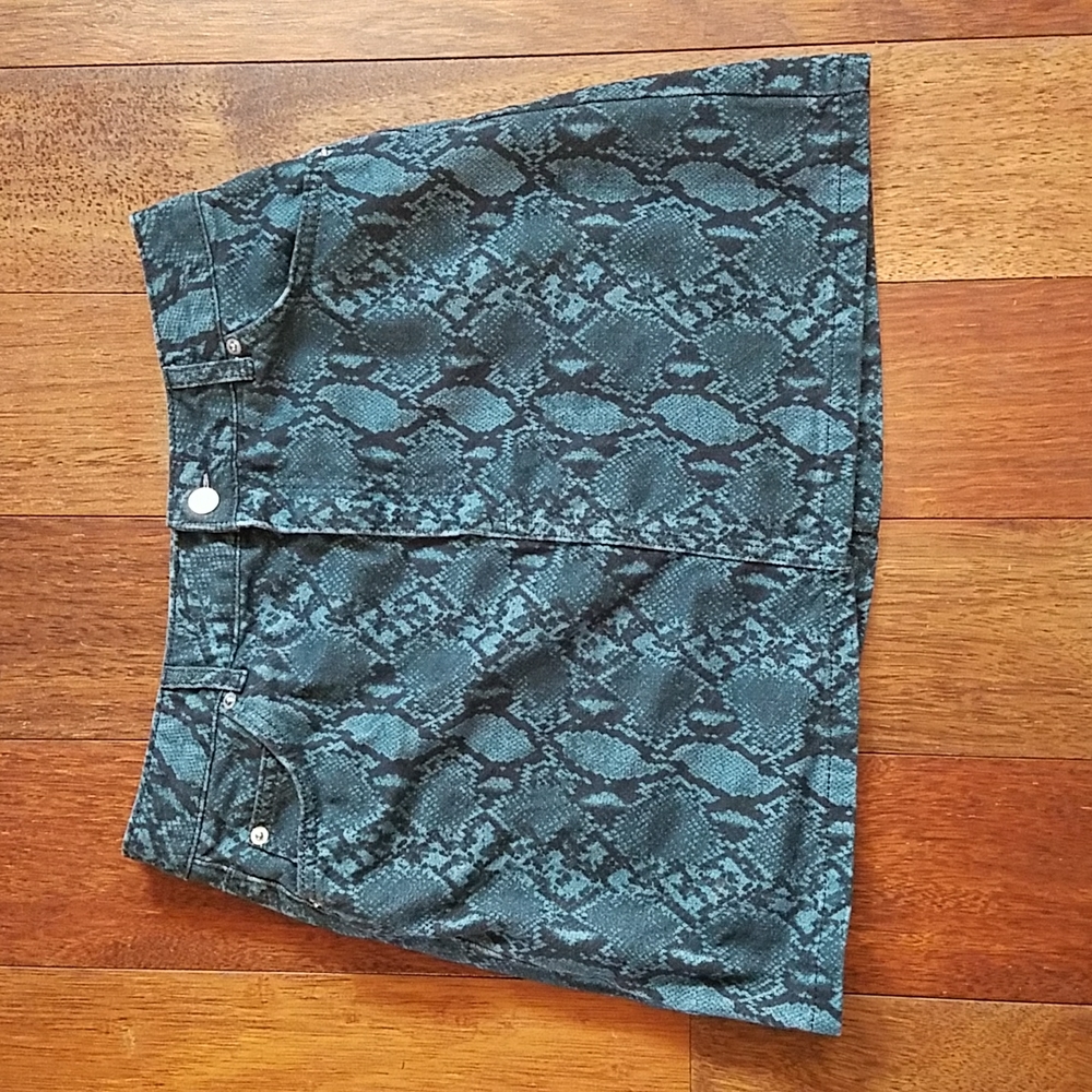 TopShop | Mini Skirt